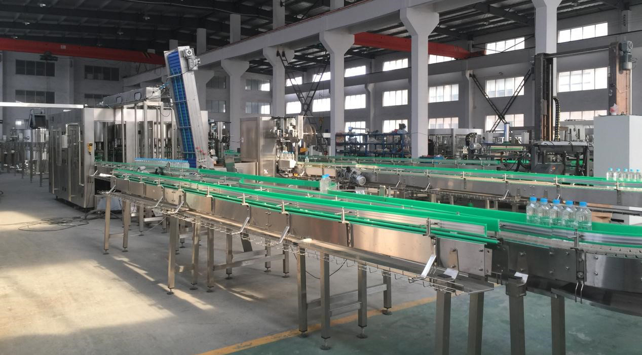 Awọn ẹya ara ẹrọ ti Omi Filling Machine