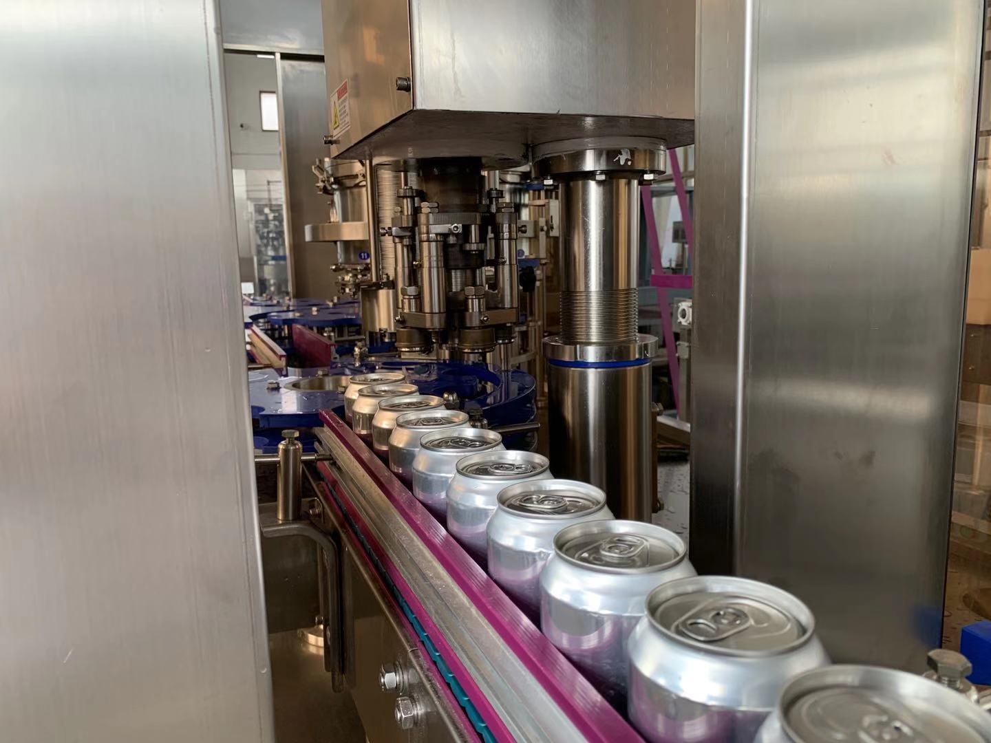 Pi&egrave;ce de capsulage pour machine &agrave; conserver la bi&egrave;re